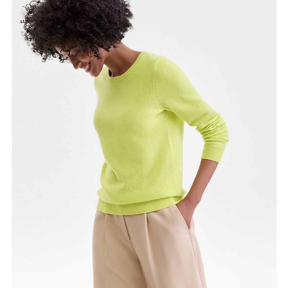 NWOT Charter Club Vibrant Green Crew Neck Sweater